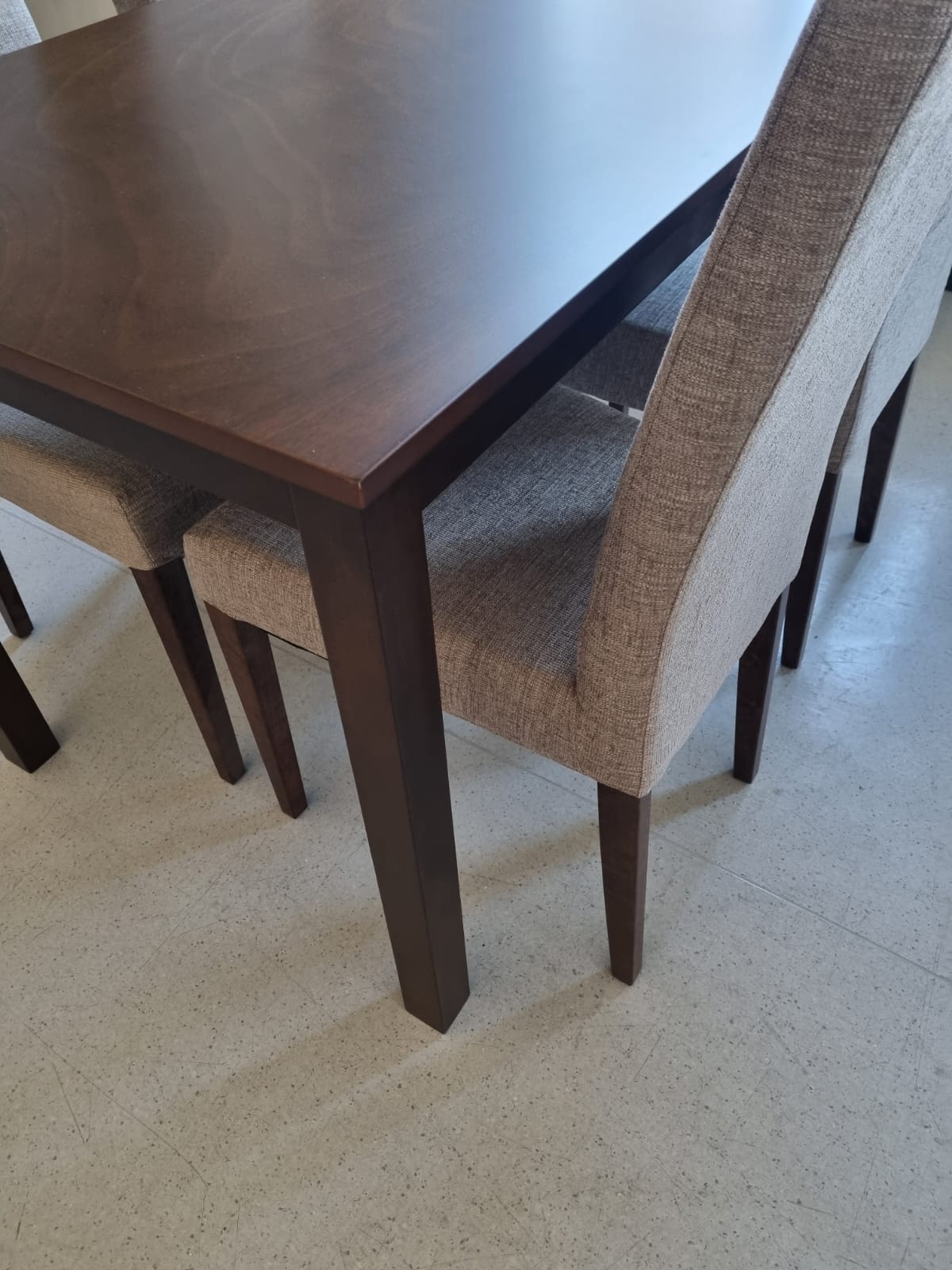 Loppuerä, uusia Emma pöytiä 90x180cm