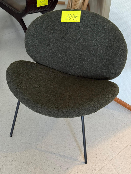 Kaunis, vihreää buklee kangasta oleva nojatuoli, yksittäiskappale!