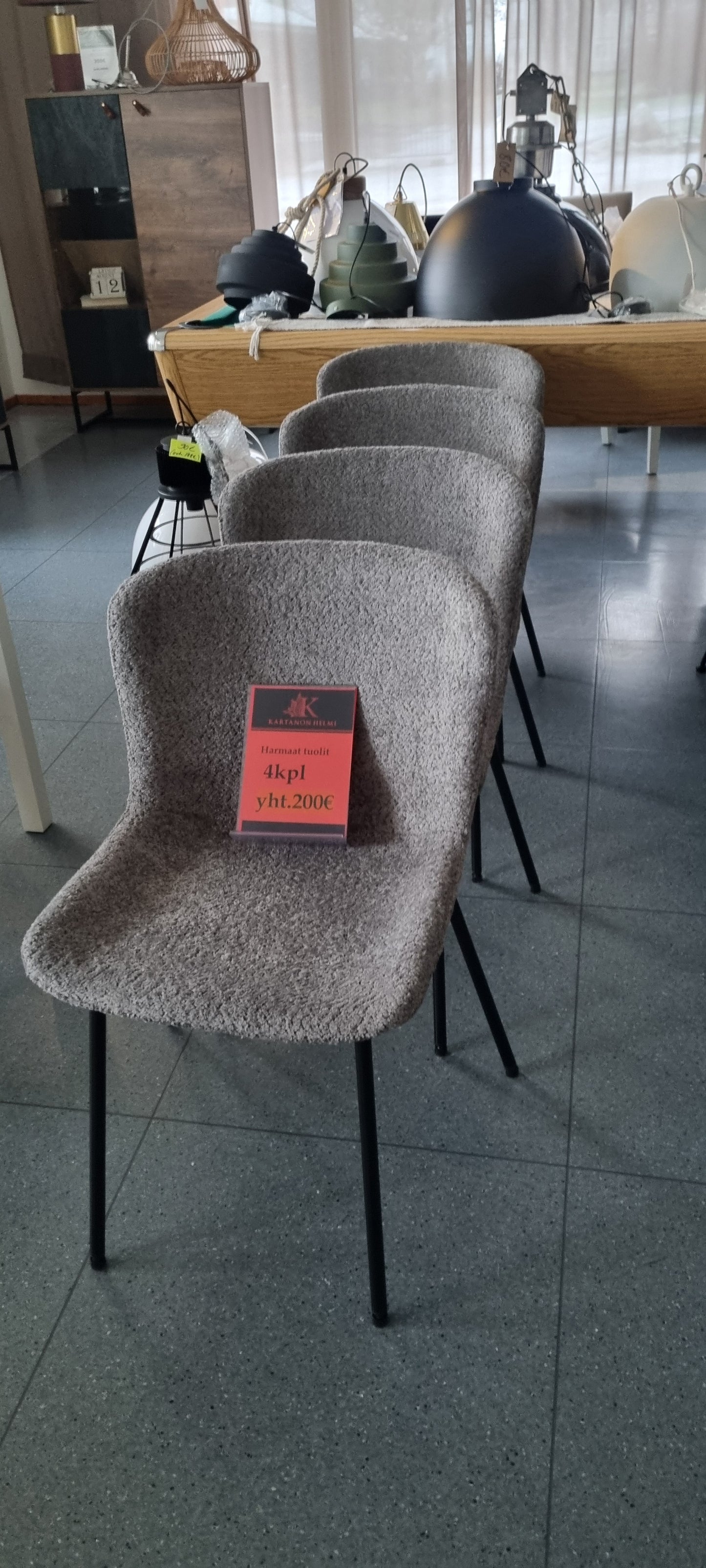 4kpl furry-pintaisia tuoleja yhteishintaan