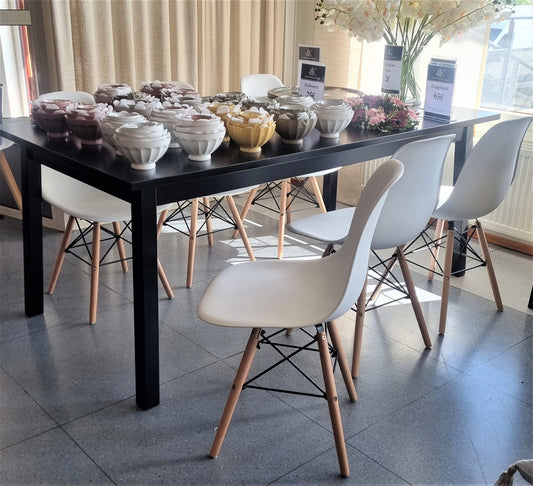 Kuppituoli valkoinen