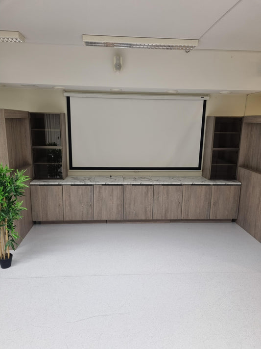 Lukollinen kaappi, risteilijä/ laiva kaluste