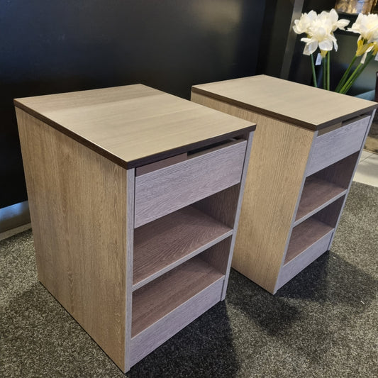 Yöpöytä , huippulaadukasta laminoitua poppelivaneria 35€/kpl ( laiva / ristelijä kaluste)